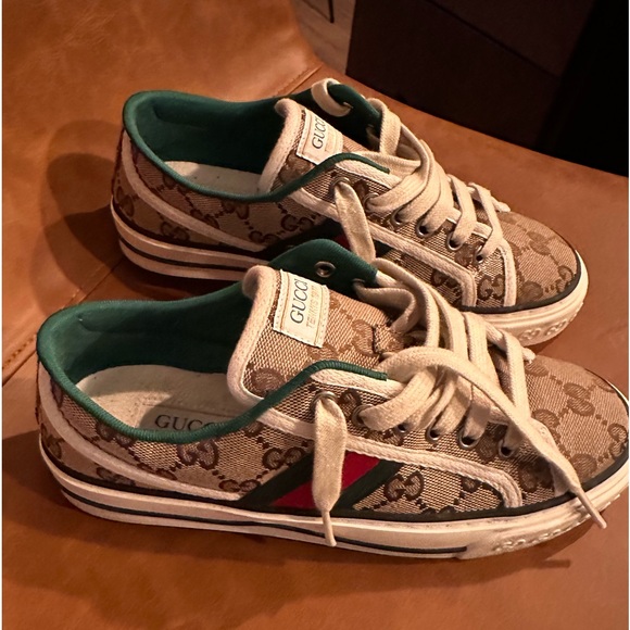 Gucci Shoes Gucci Tennis Shoe 977 Poshmark
